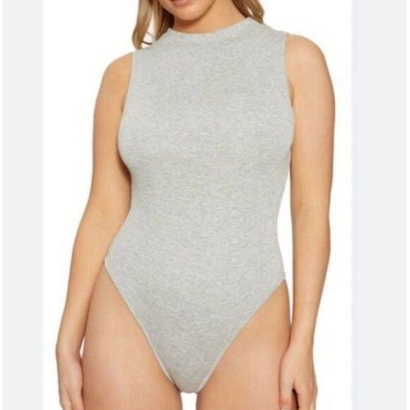 Naked Wardrobe Grey Sleeveless Mock Neck Bodysuit Top Small Fall Minimalist Chic - Picture 1 of 5